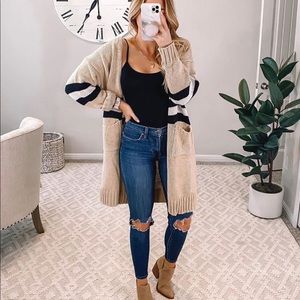 Color Block Sweater - Goodnight Macaroon 🍁